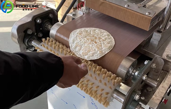 Fully automatic tortilla machine
