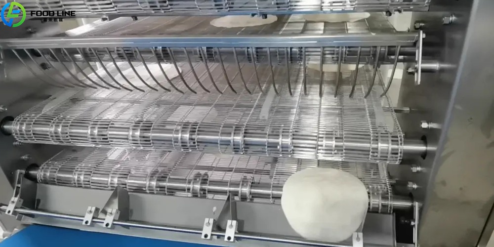 Air-cooled conveyor belt